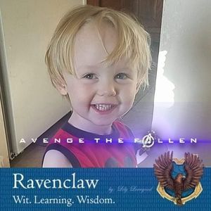 Meet your Posher, Courtknee